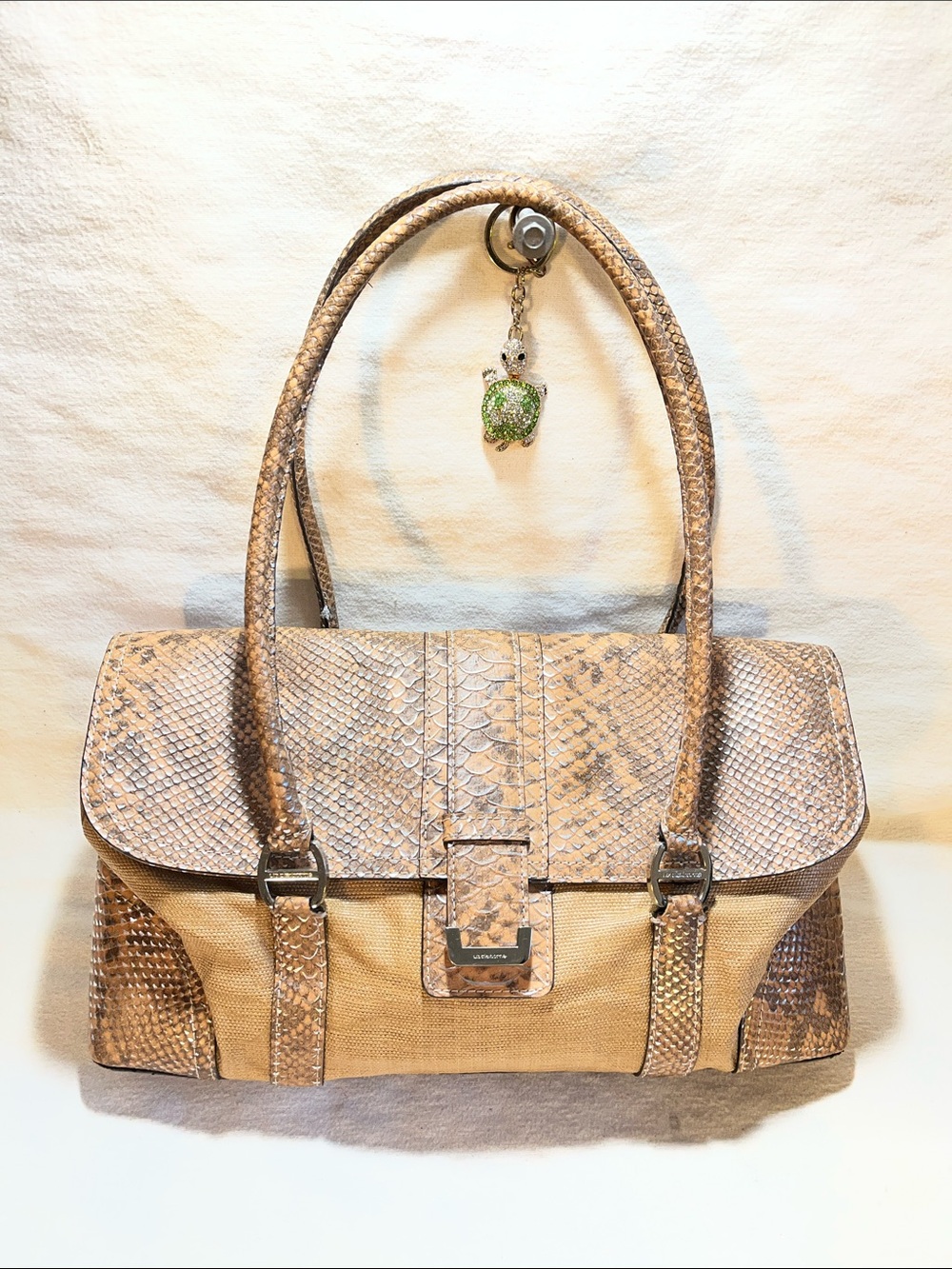 Liz Claiborne Beige Python-Trim Satchel Shoulder Bag. (P34)